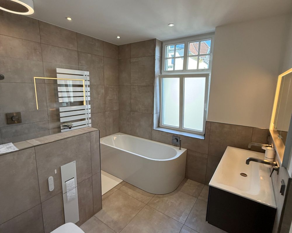 Badsanierung mit begehbarer Dusche in Iserlohn 1
